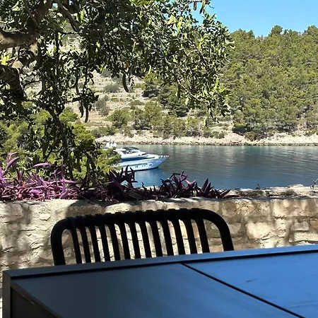 Tranquility Vela Luka